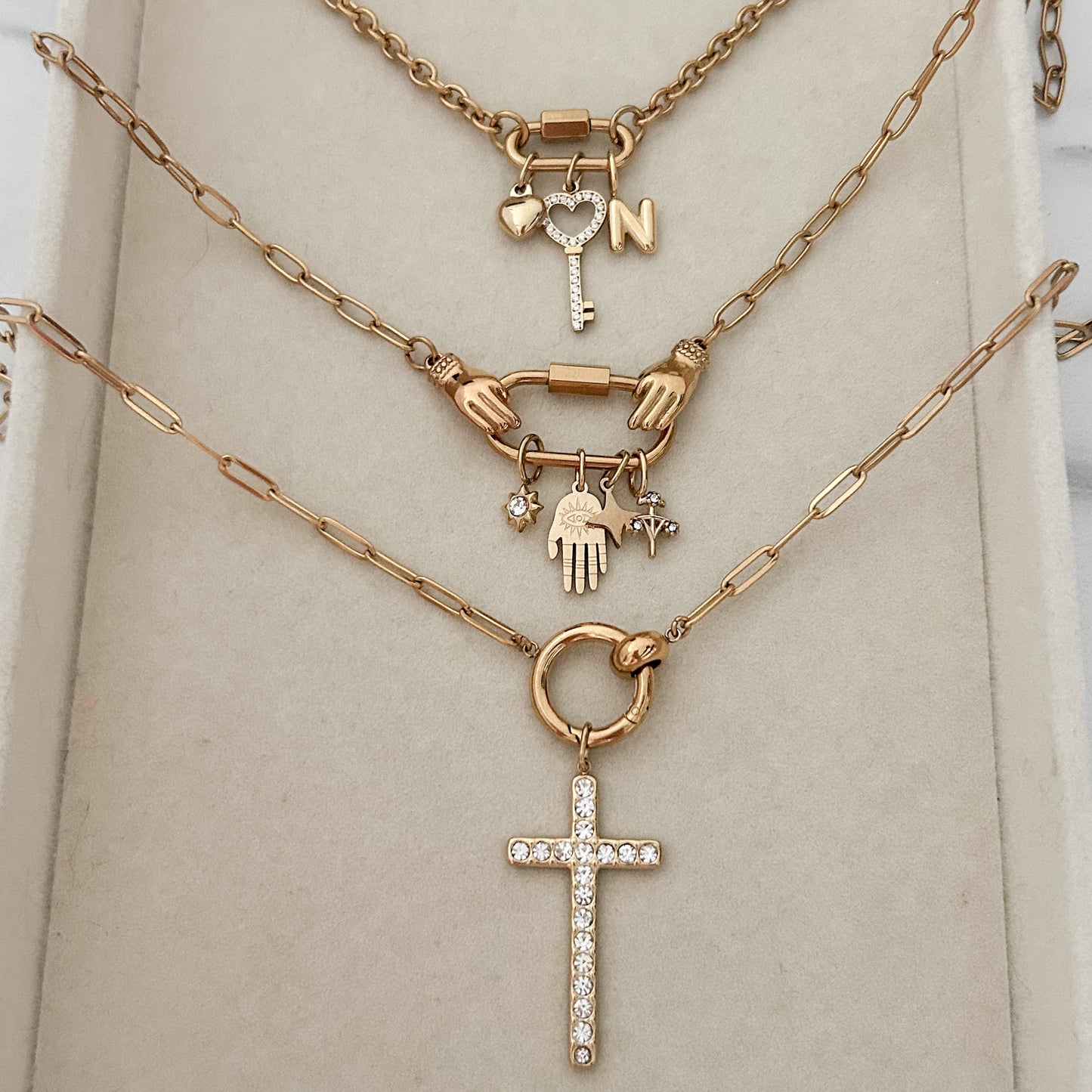 Hands On - Lock Necklace