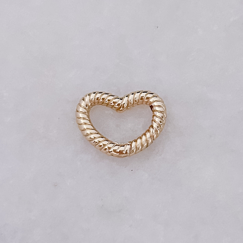 Twisted Heart Connector