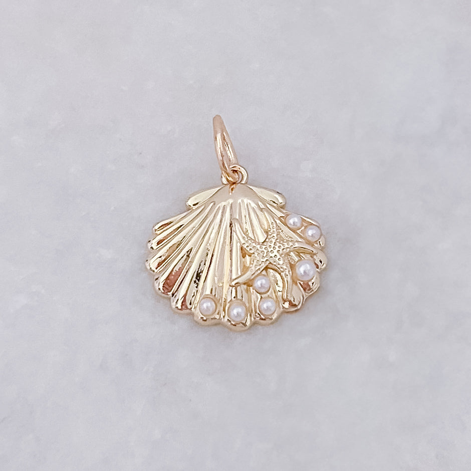 Pearls Shell - Charm