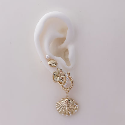 Pearls Shells Twisted Hoop