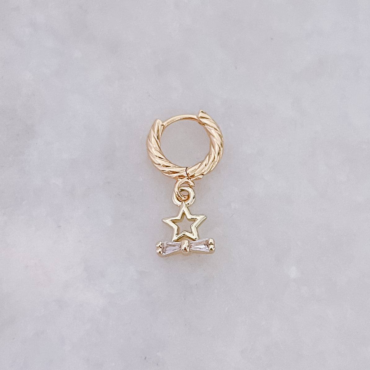 Tiny Twisted Star Bow