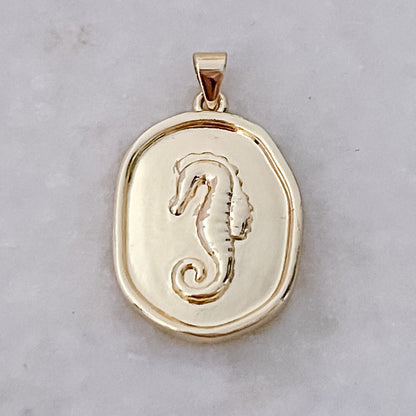 Seahorse Oval - Charm