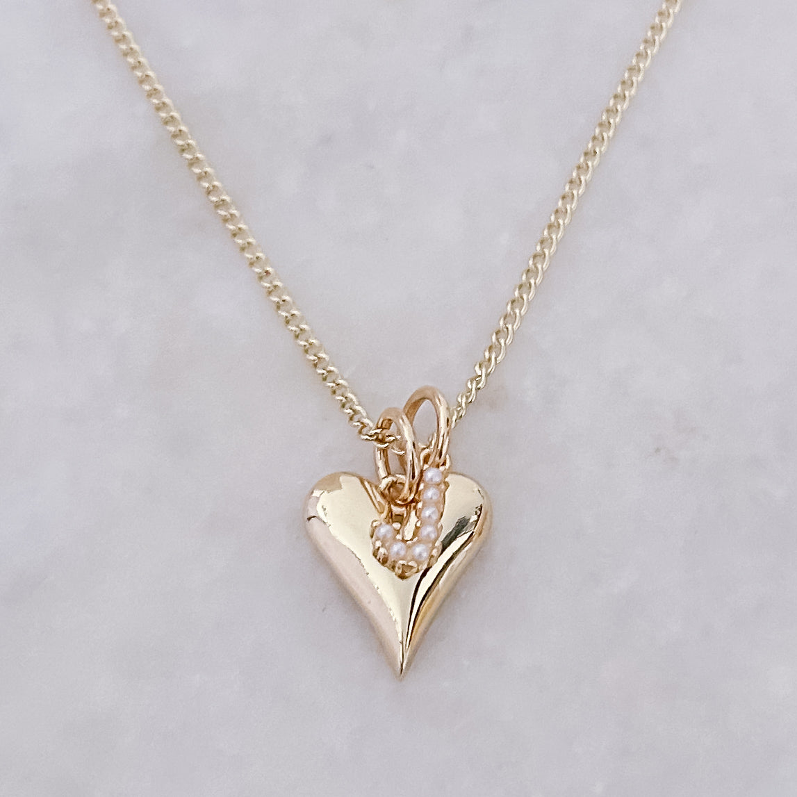 Amor Pearls Necklace (A-Z)