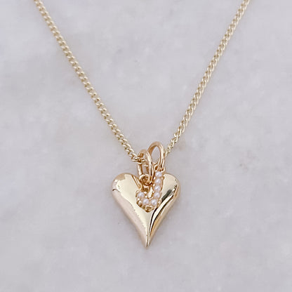 Amor Pearls Necklace (A-Z)