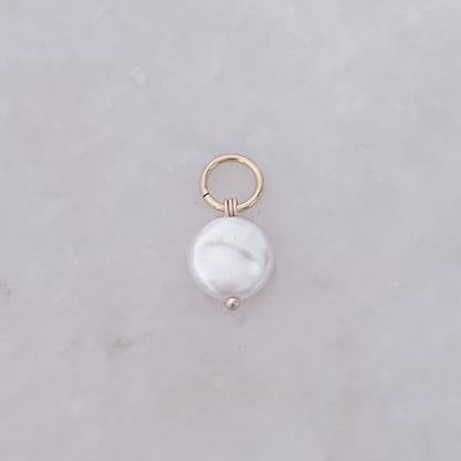 Flat Pearl - Charm