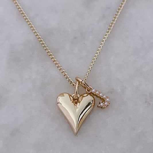 Amor Pearls Necklace (A-Z)